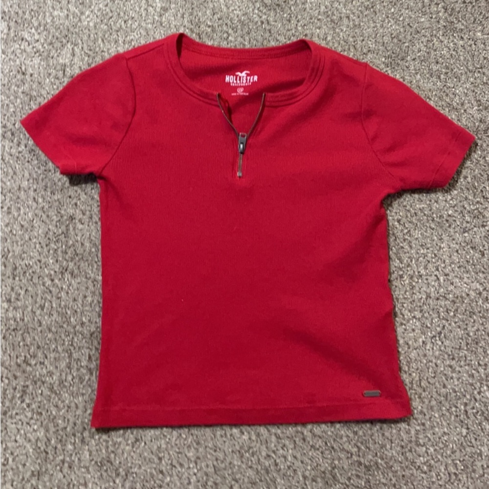 Hollister t-shirt